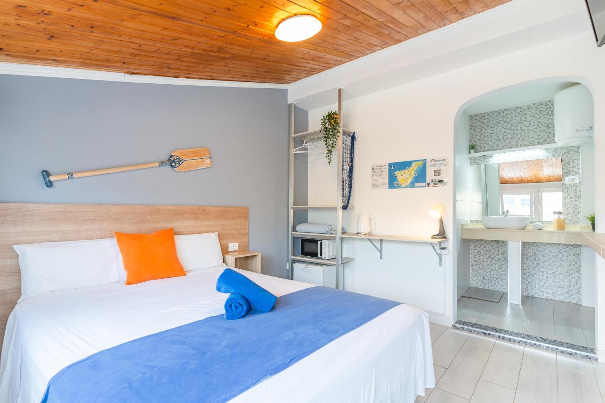 Hostel Neon Tenerife Guaza المظهر الخارجي الصورة