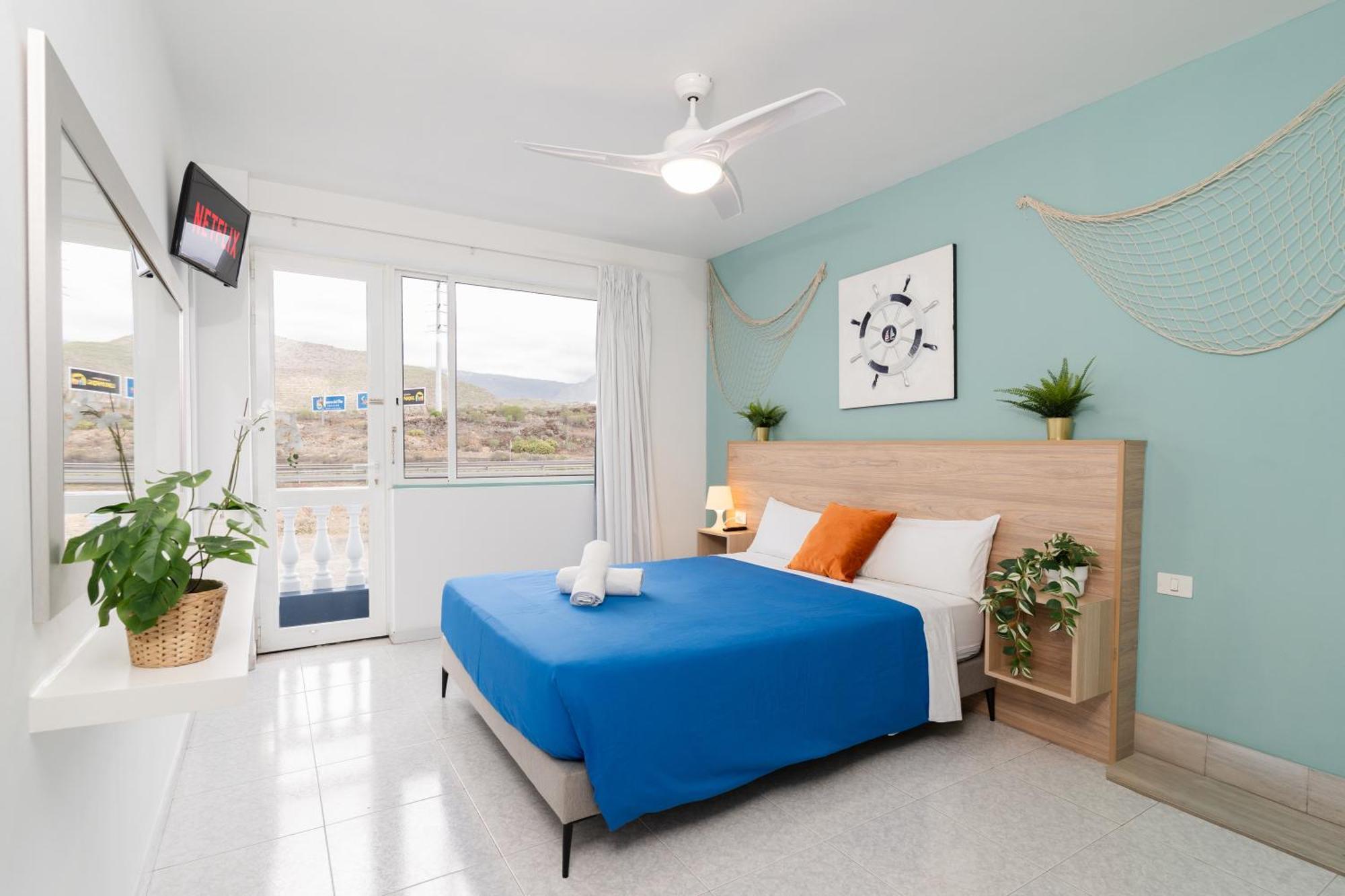 Hostel Neon Tenerife Guaza المظهر الخارجي الصورة
